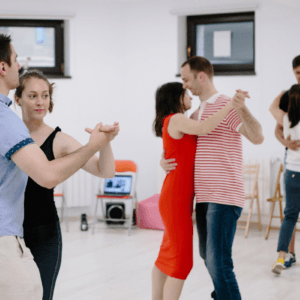 3 stiluri de dans pe care să le încerci iarna