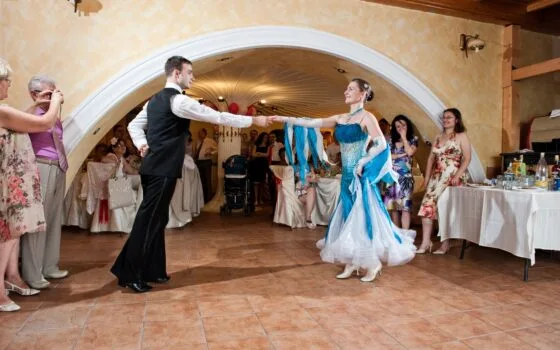 Inima în ritm de dans: Cum să arzi calorii cu zâmbetul pe buze la Edelweiss Center Inima în ritm de dans: Cum să arzi calorii cu zâmbetul pe buze la Edelweiss Center